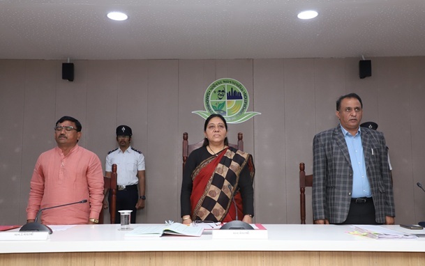 ગાંધીનગર મહાનગરપાલિકાની સામાન્ય સભામાં પરિવહન અને વિકાસને વેગ આપતા ૧૦ ઠરાવો સર્વાનુમતે મંજૂર: બસ સેવા માટે ‘SPV’ની રચના અને પાલતુ શ્વાનની નોંધણી અંગે મહત્વના નિર્ણય