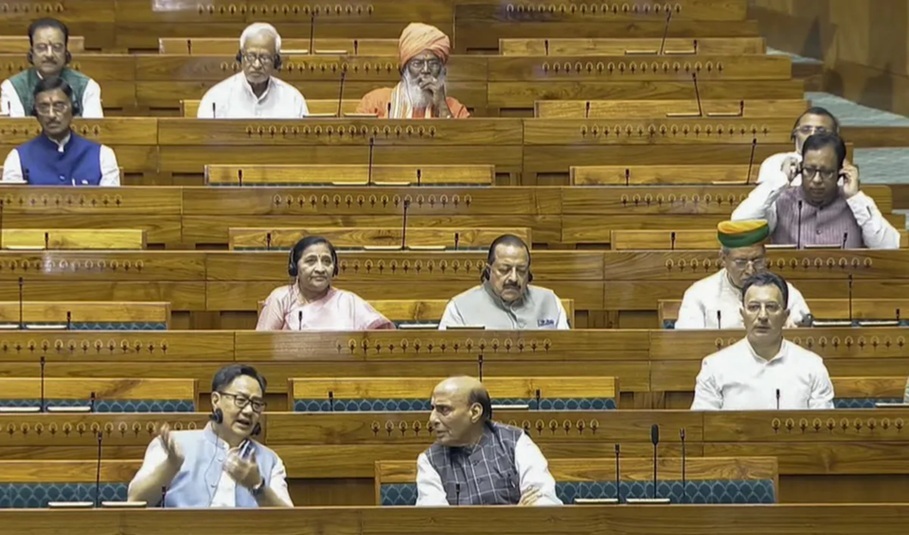 સંસદ ચોમાસુ સત્ર ૨૦૨૬: વિપક્ષના વિરોધ વચ્ચે કેન્દ્ર સરકારે FCRA બિલ સંયુક્ત સંસદીય સમિતિને મોકલ્યું