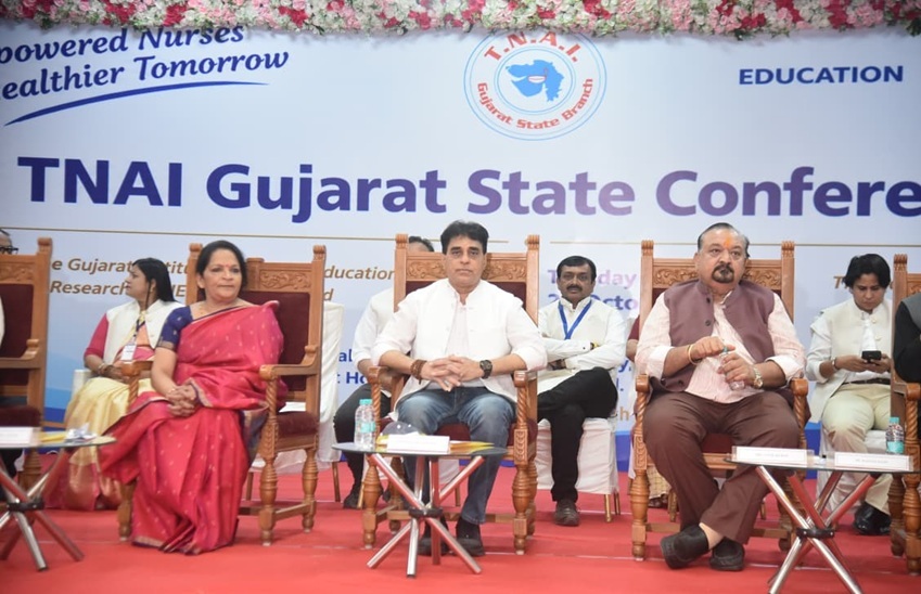 આરોગ્ય મંત્રીશ્રીએ ગુજરાતના નર્સિંગ પ્રોફેશનલ્સની દેશ-વિદેશમાં એક અલગ છાપ ઊભી થાય, એવા પ્રયાસો કરવા આહવાન કર્યું